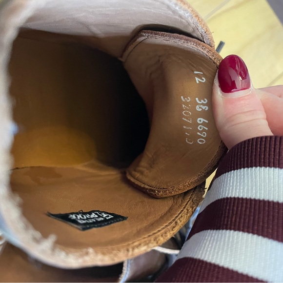 Allen Edmonds Chandler Weatherproof Chukka Boot - Picture 7 of 7